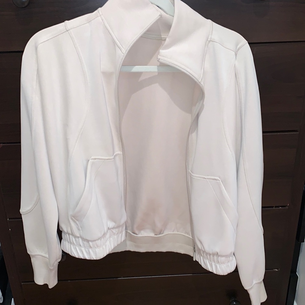 Small lulu lemon jogger jacket